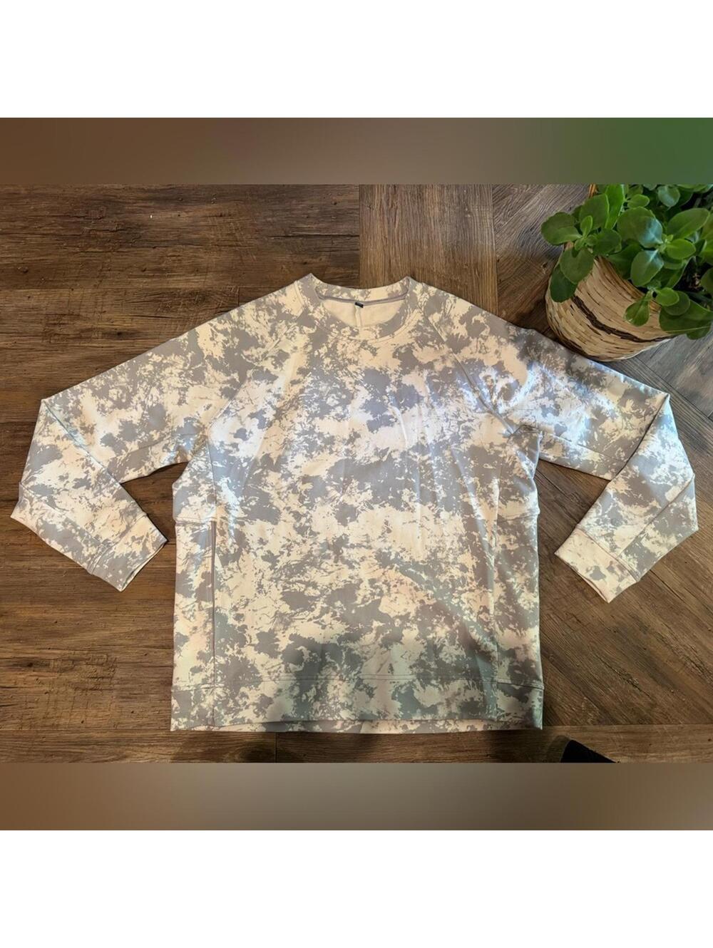 Lululemon City Sweat Crew Sweatshirt Spectral White Opal Silver Drop Sz M EUC